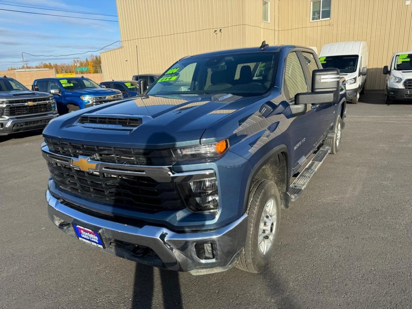 2024 BLUE CHEVROLET SILVERADO 2500 HEAVY DUTY LT (2GC4YNEY0R1) with an 6.6L engine, Automatic transmission, located at 2525 S. Cushman, Fairbanks, AK, 99701, (907) 452-5707, 64.824036, -147.712311 - Photo#1