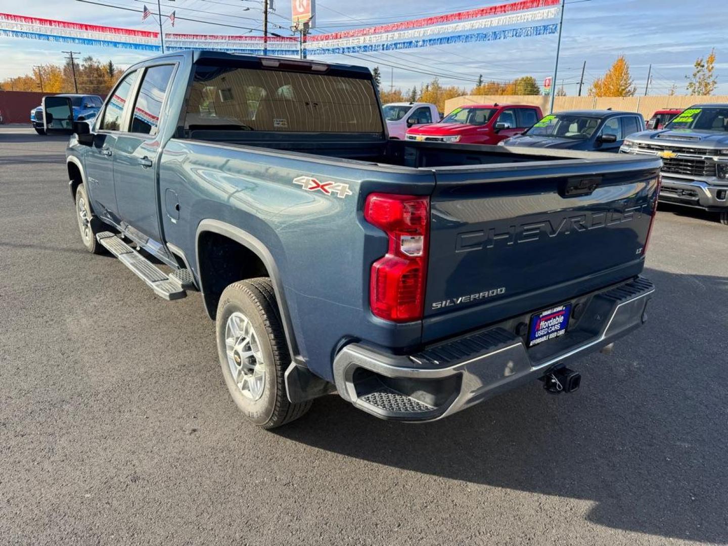 2024 BLUE CHEVROLET SILVERADO 2500 HEAVY DUTY LT (2GC4YNEY0R1) with an 6.6L engine, Automatic transmission, located at 2525 S. Cushman, Fairbanks, AK, 99701, (907) 452-5707, 64.824036, -147.712311 - Photo#3