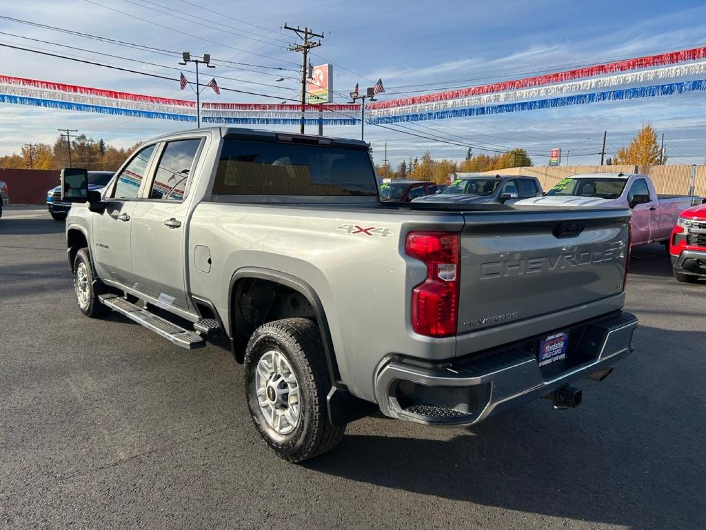 2024 SILVER CHEVROLET SILVERADO 2500 HEAVY DUTY LT (1GC4YNE70RF) with an 6.6L engine, Automatic transmission, located at 2525 S. Cushman, Fairbanks, AK, 99701, (907) 452-5707, 64.824036, -147.712311 - Photo#3