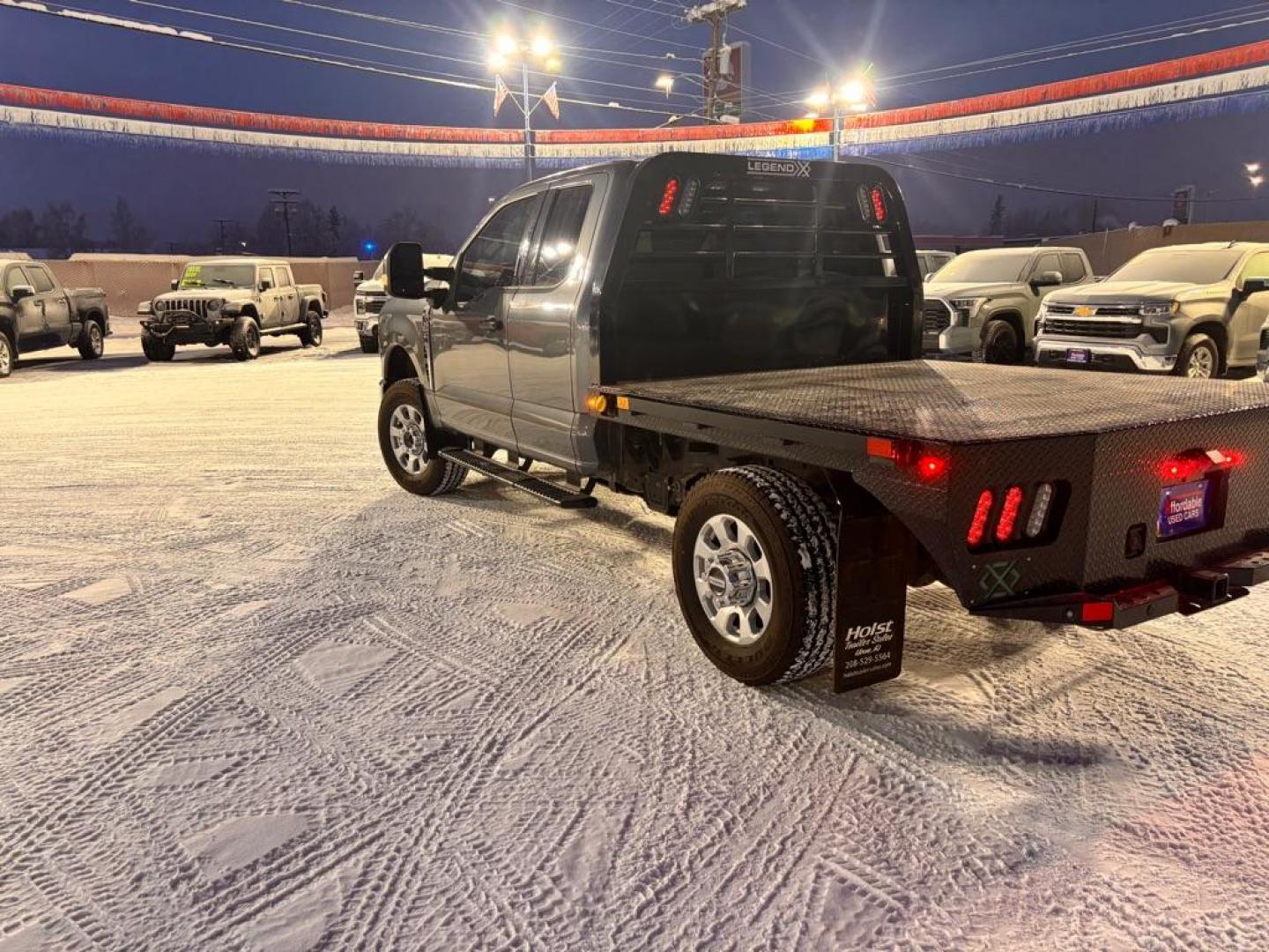 2024 GRAY FORD F350 SUPER DUTY (1FT8X3BA3RE) with an 6.8L engine, Automatic transmission, located at 2525 S. Cushman, Fairbanks, AK, 99701, (907) 452-5707, 64.824036, -147.712311 - Photo#5