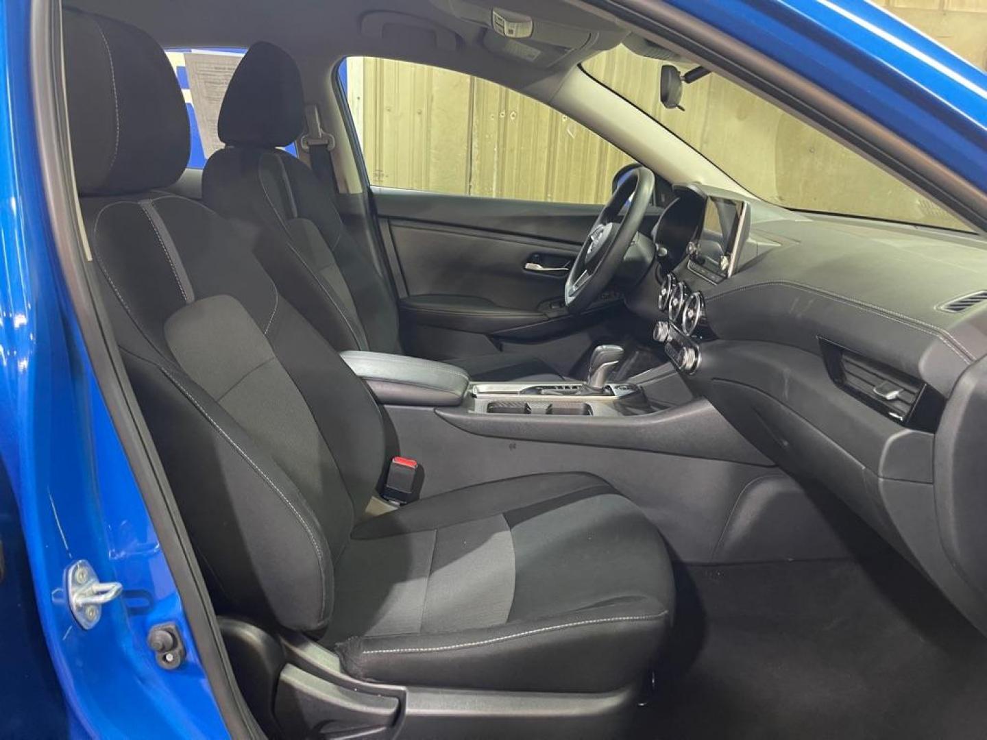 2024 BLUE NISSAN SENTRA SV (3N1AB8CVXRY) with an 2.0L engine, Continuously Variable transmission, located at 2525 S. Cushman, Fairbanks, AK, 99701, (907) 452-5707, 64.824036, -147.712311 - Photo#3