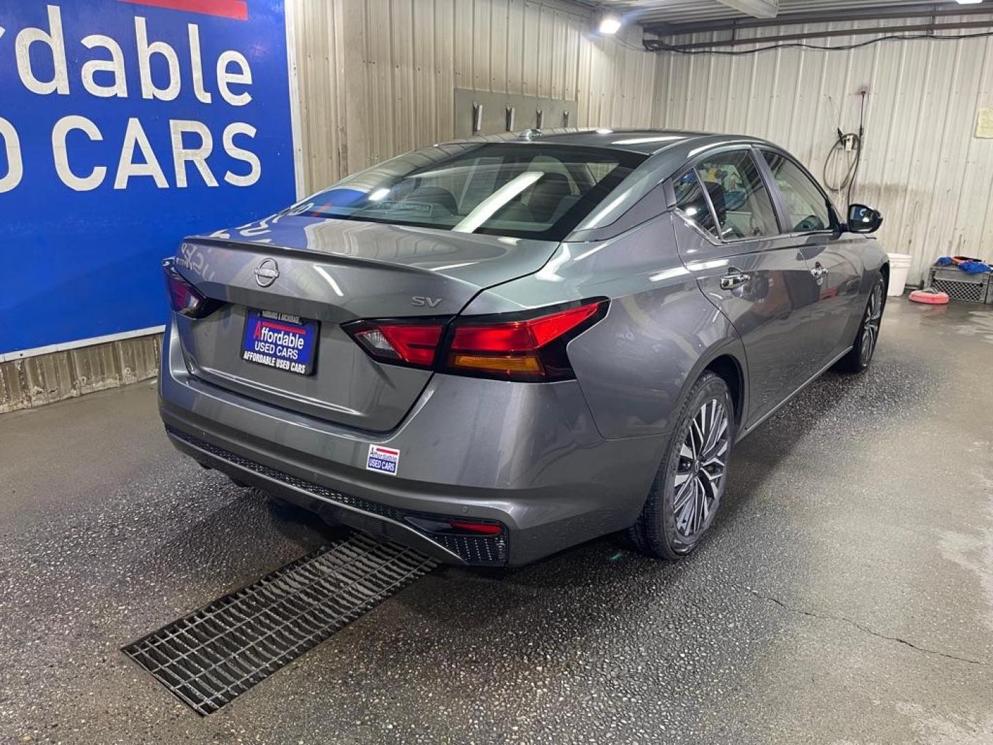 2024 GRAY NISSAN ALTIMA SV (1N4BL4DV2RN) with an 2.5L engine, Continuously Variable transmission, located at 2525 S. Cushman, Fairbanks, AK, 99701, (907) 452-5707, 64.824036, -147.712311 - Photo#2