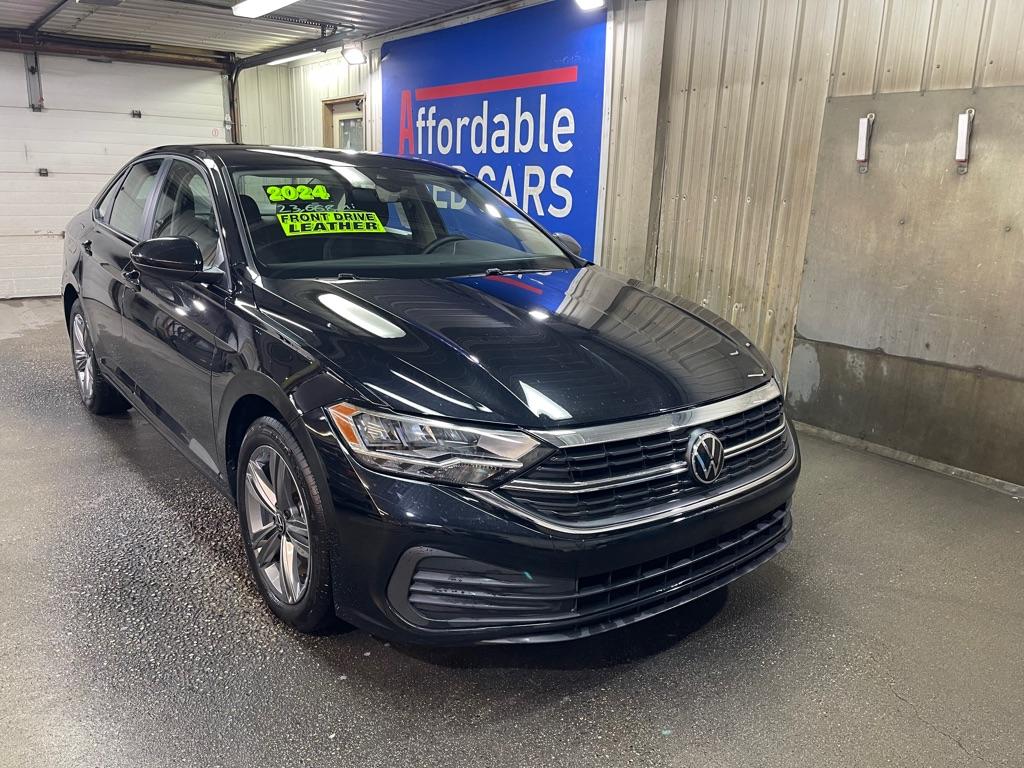photo of 2024 VOLKSWAGEN JETTA SE