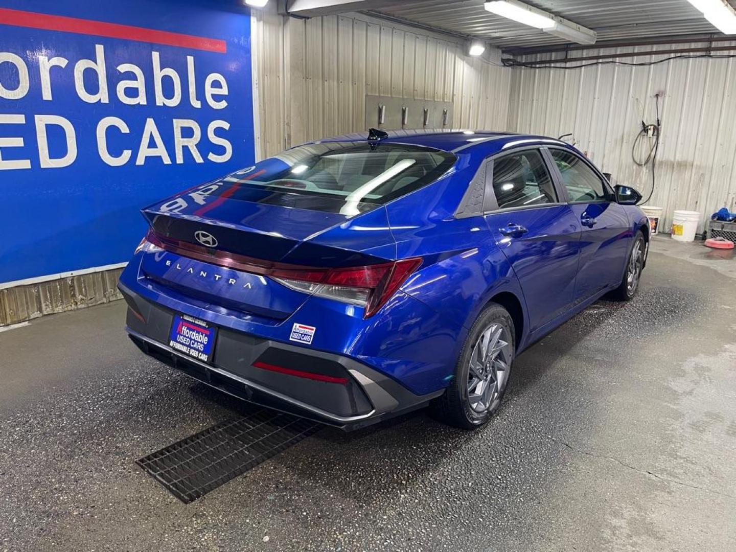 2024 BLUE HYUNDAI ELANTRA SEL (KMHLM4DG4RU) with an 2.0L engine, Continuously Variable transmission, located at 2525 S. Cushman, Fairbanks, AK, 99701, (907) 452-5707, 64.824036, -147.712311 - Photo#2