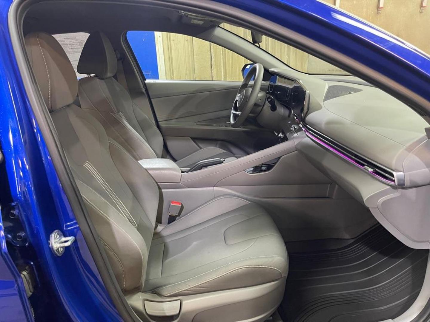 2024 BLUE HYUNDAI ELANTRA SEL (KMHLM4DG4RU) with an 2.0L engine, Continuously Variable transmission, located at 2525 S. Cushman, Fairbanks, AK, 99701, (907) 452-5707, 64.824036, -147.712311 - Photo#3
