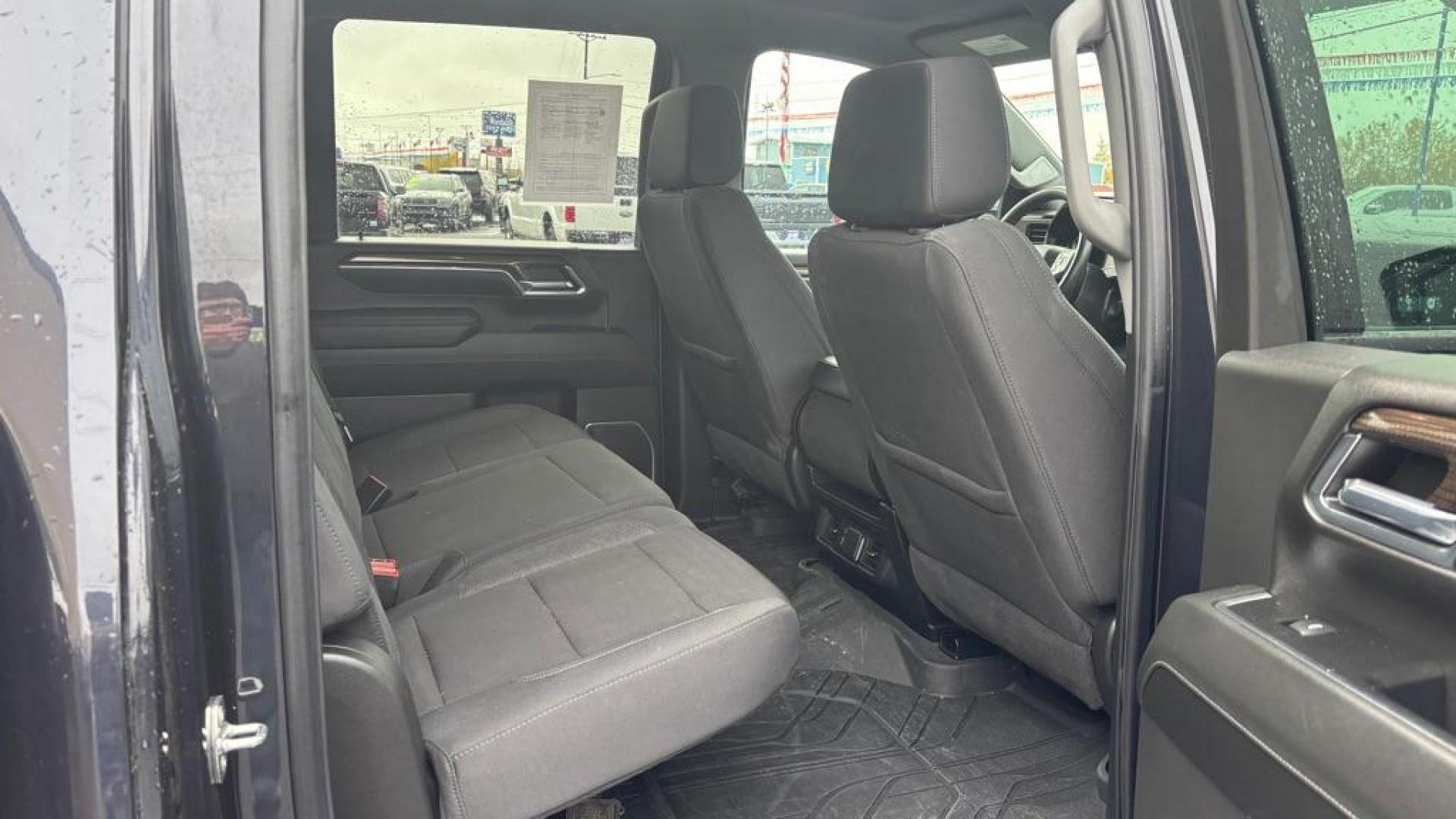2024 GRAY CHEVROLET SILVERADO 2500 HEAVY DUTY LT (1GC4YNE76RF) with an 6.6L engine, Automatic transmission, located at 2525 S. Cushman, Fairbanks, AK, 99701, (907) 452-5707, 64.824036, -147.712311 - Photo#3