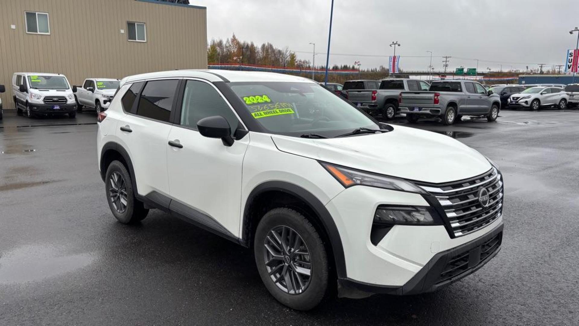 2024 WHITE NISSAN ROGUE S (5N1BT3AB7RC) with an 1.5L engine, Continuously Variable transmission, located at 2525 S. Cushman, Fairbanks, AK, 99701, (907) 452-5707, 64.824036, -147.712311 - Photo#0