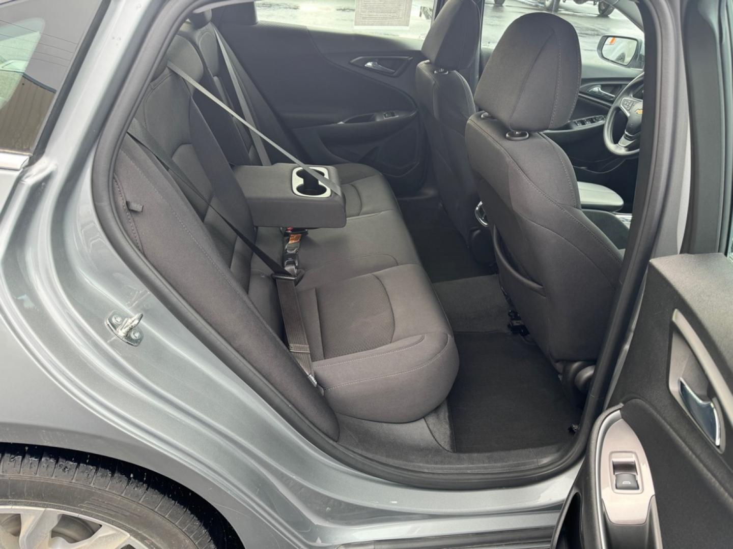 2023 GRAY CHEVROLET MALIBU LT LT (1G1ZD5ST7PF) with an 1.5L engine, Continuously Variable transmission, located at 2525 S. Cushman, Fairbanks, AK, 99701, (907) 452-5707, 64.824036, -147.712311- Photo#5