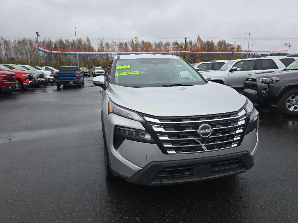 photo of 2024 NISSAN ROGUE SV