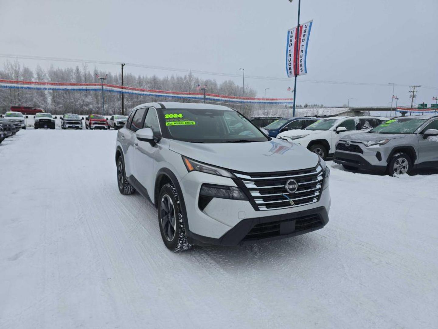 2024 SILVER NISSAN ROGUE SV (5N1BT3BB7RC) with an 1.5L engine, Continuously Variable transmission, located at 2525 S. Cushman, Fairbanks, AK, 99701, (907) 452-5707, 64.824036, -147.712311 - Photo#5