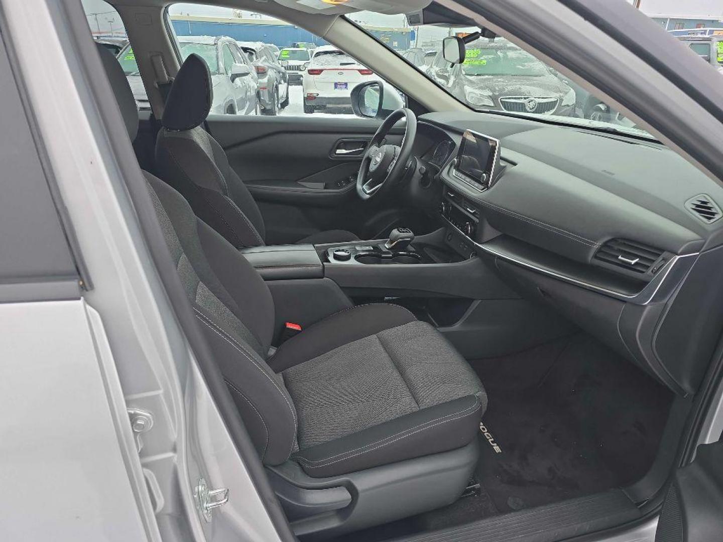 2024 SILVER NISSAN ROGUE SV (5N1BT3BB7RC) with an 1.5L engine, Continuously Variable transmission, located at 2525 S. Cushman, Fairbanks, AK, 99701, (907) 452-5707, 64.824036, -147.712311 - Photo#7