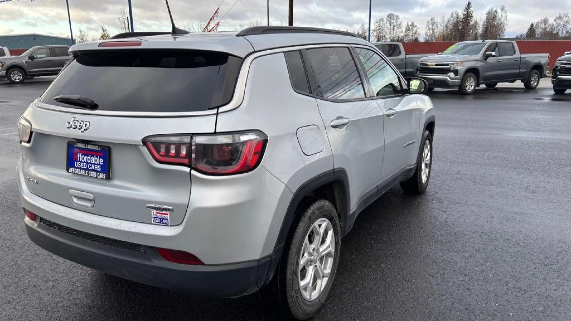 2024 SILVER JEEP COMPASS LATITUDE (3C4NJDBN4RT) with an 2.0L engine, Automatic transmission, located at 2525 S. Cushman, Fairbanks, AK, 99701, (907) 452-5707, 64.824036, -147.712311 - Photo#5
