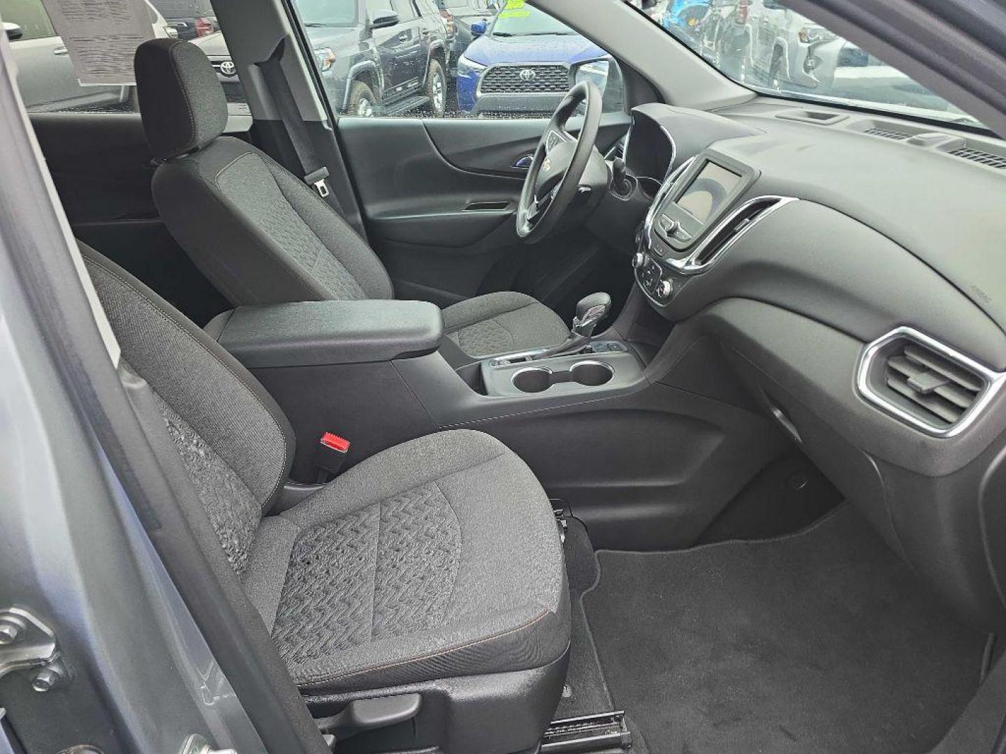 2023 SILVER CHEVROLET EQUINOX LT (3GNAXUEG5PS) with an 1.5L engine, Automatic transmission, located at 2525 S. Cushman, Fairbanks, AK, 99701, (907) 452-5707, 64.824036, -147.712311 - Photo#4