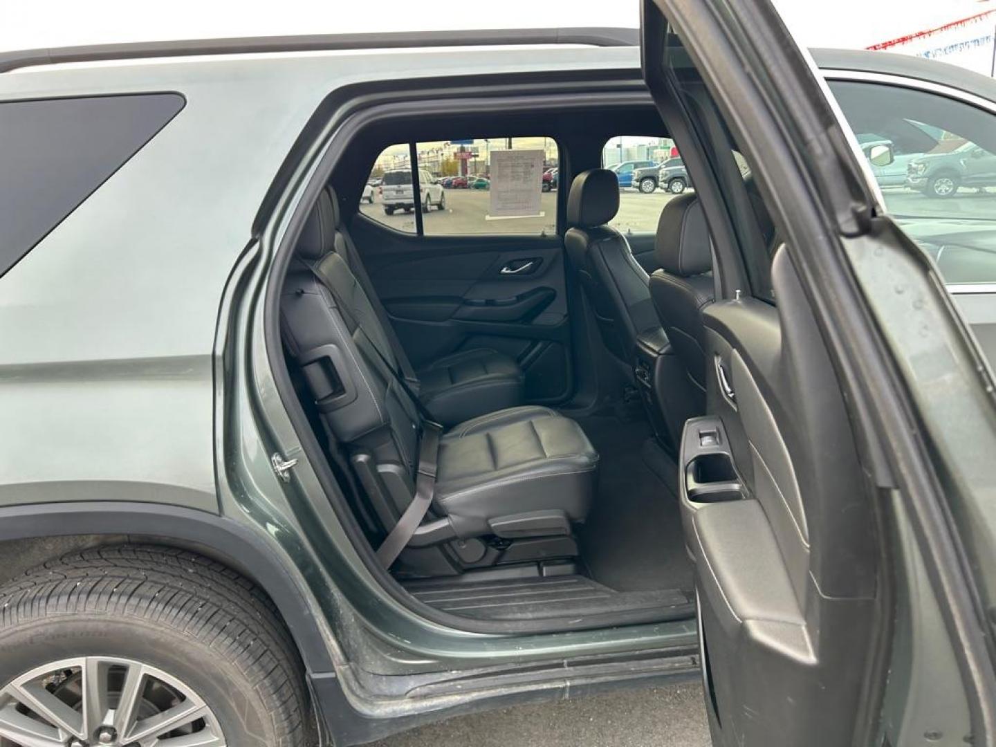 2023 BLUE CHEVROLET TRAVERSE LT (1GNEVHKW7PJ) with an 3.6L engine, Automatic transmission, located at 2525 S. Cushman, Fairbanks, AK, 99701, (907) 452-5707, 64.824036, -147.712311 - Photo#5
