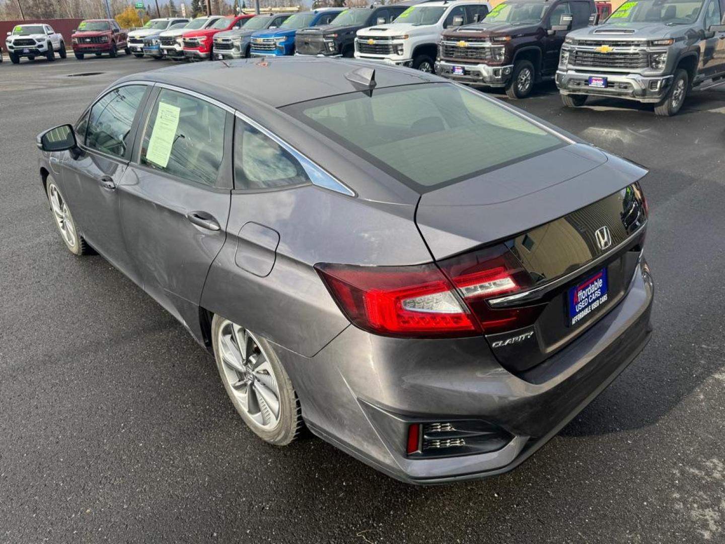 2018 GRAY HONDA CLARITY TOURING (JHMZC5F31JC) with an 1.5L engine, Continuously Variable transmission, located at 2525 S. Cushman, Fairbanks, AK, 99701, (907) 452-5707, 64.824036, -147.712311 - Photo#3