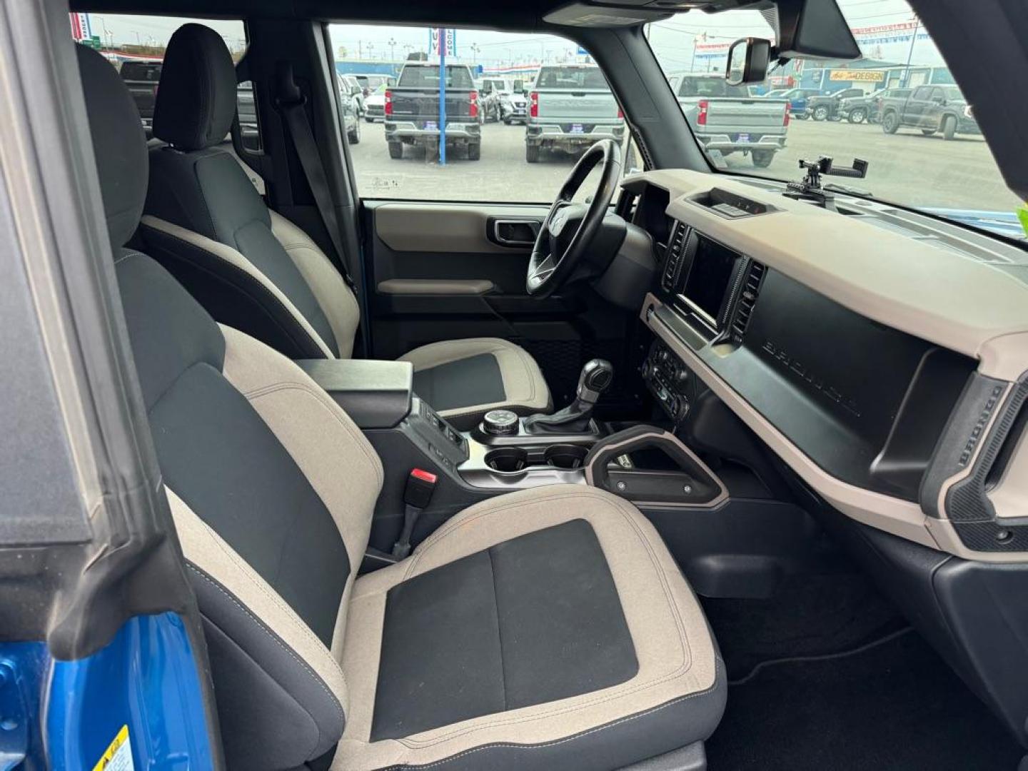 2023 BLUE FORD BRONCO Big Bend (1FMDE5BH7PL) , Automatic transmission, located at 2525 S. Cushman, Fairbanks, AK, 99701, (907) 452-5707, 64.824036, -147.712311 - Photo#4