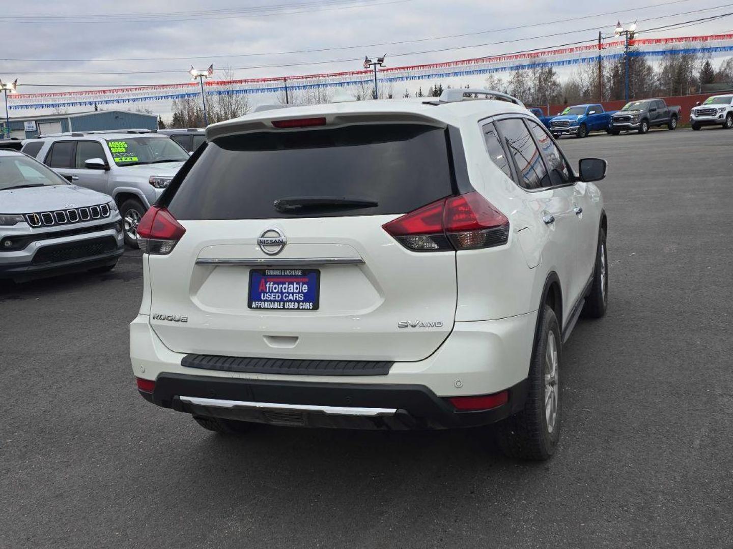 2019 WHITE NISSAN ROGUE S (5N1AT2MV7KC) with an 2.5L engine, Continuously Variable transmission, located at 2525 S. Cushman, Fairbanks, AK, 99701, (907) 452-5707, 64.824036, -147.712311 - Photo#1