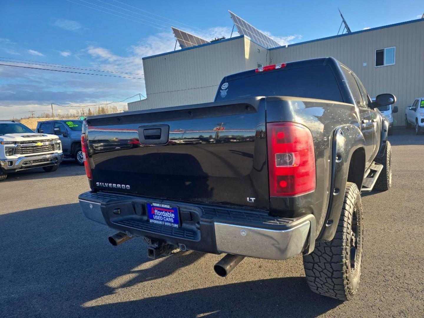 2013 BLACK CHEVROLET SILVERADO 1500 LT (3GCPKSE70DG) with an 5.3L engine, Automatic transmission, located at 2525 S. Cushman, Fairbanks, AK, 99701, (907) 452-5707, 64.824036, -147.712311 - Photo#2