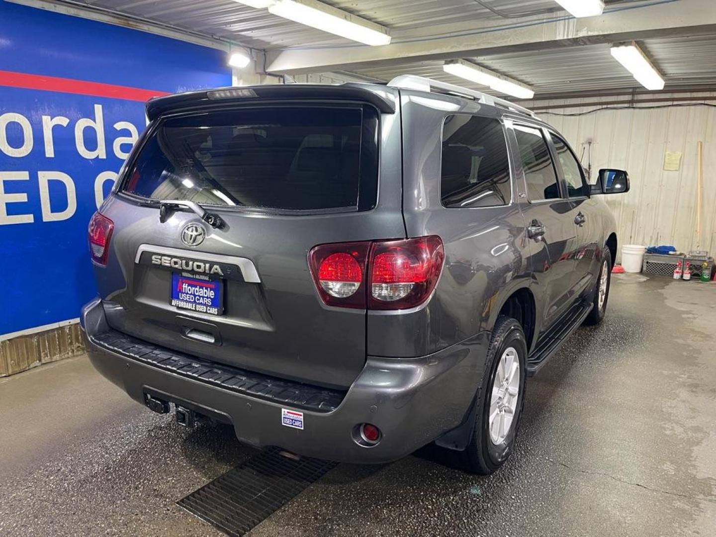 2022 SILVER TOYOTA SEQUOIA SR5 (5TDAY5B19NS) with an 5.7L engine, Automatic transmission, located at 2525 S. Cushman, Fairbanks, AK, 99701, (907) 452-5707, 64.824036, -147.712311 - Photo#2
