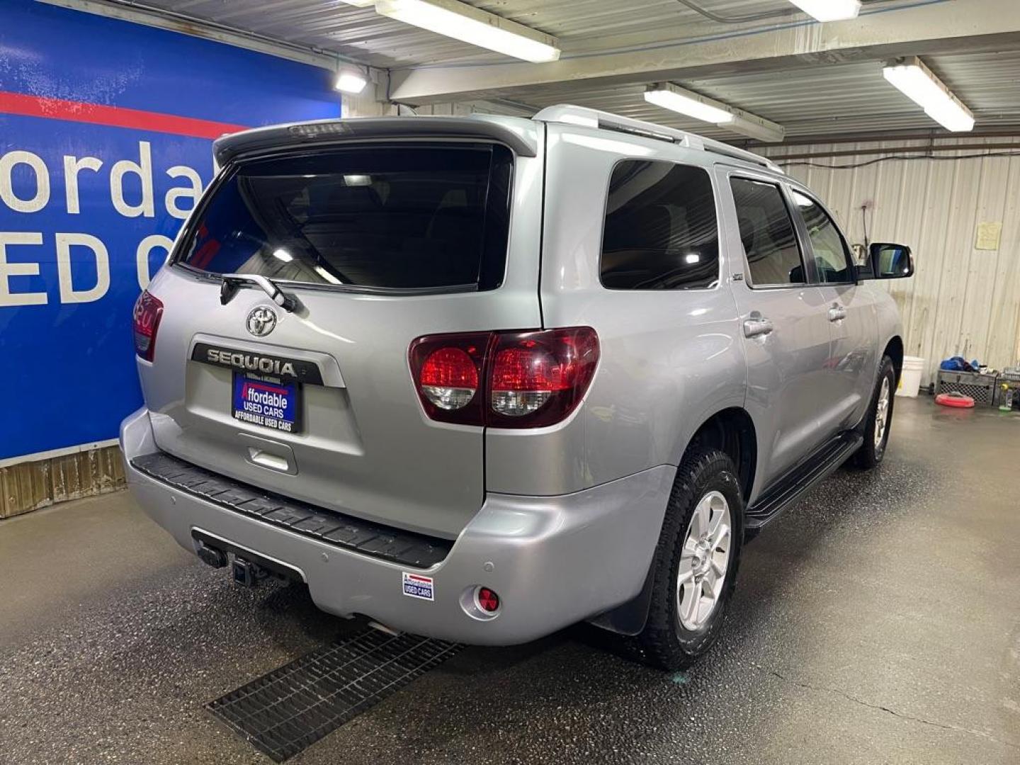 2022 SILVER TOYOTA SEQUOIA SR5 (5TDAY5B16NS) with an 5.7L engine, Automatic transmission, located at 2525 S. Cushman, Fairbanks, AK, 99701, (907) 452-5707, 64.824036, -147.712311 - Photo#2