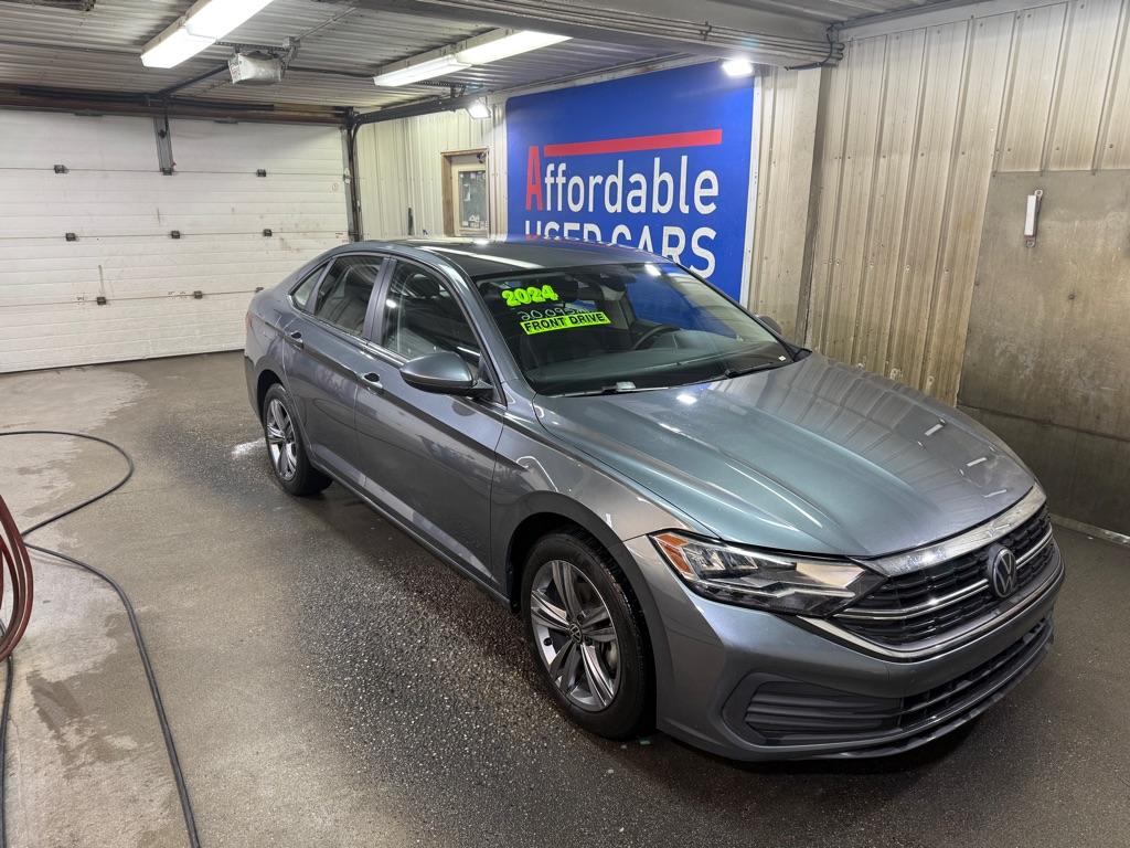 photo of 2024 VOLKSWAGEN JETTA SE