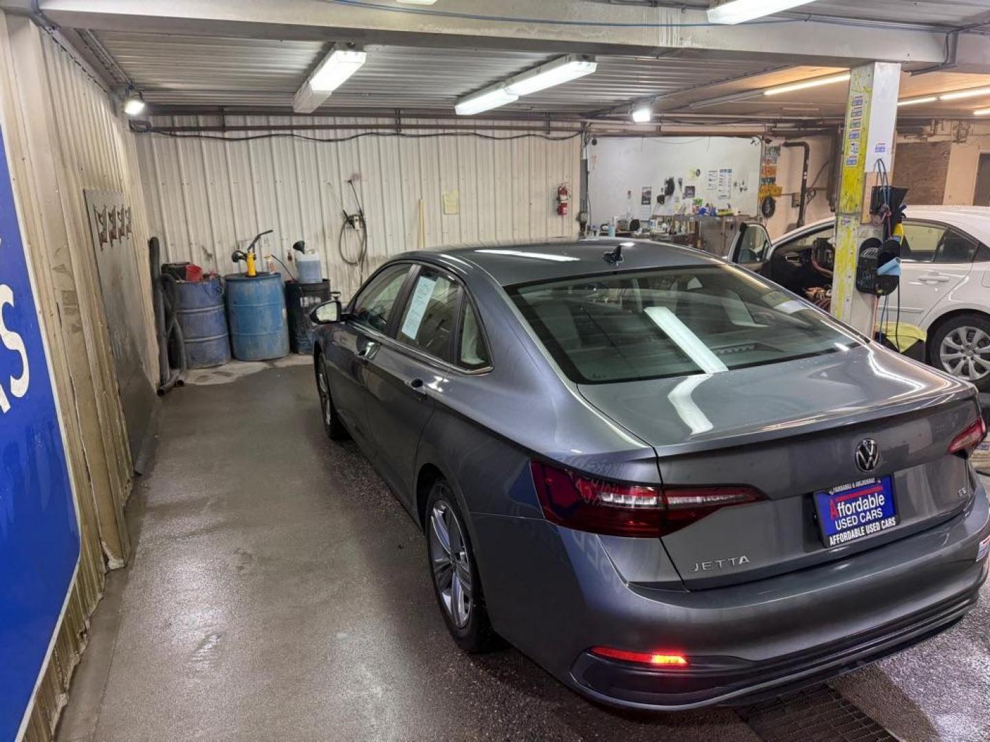 2024 GRAY VOLKSWAGEN JETTA SE (3VWEM7BU2RM) with an 1.5L engine, Automatic transmission, located at 2525 S. Cushman, Fairbanks, AK, 99701, (907) 452-5707, 64.824036, -147.712311 - Photo#2