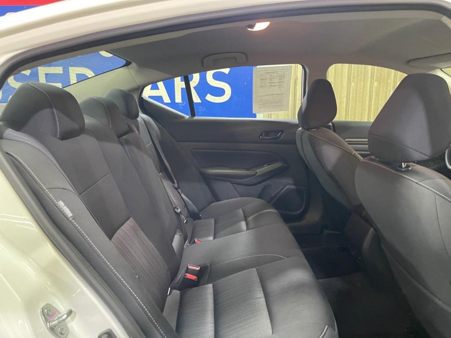 2024 WHITE NISSAN ALTIMA SV (1N4BL4DV7RN) with an 2.5L engine, Continuously Variable transmission, located at 2525 S. Cushman, Fairbanks, AK, 99701, (907) 452-5707, 64.824036, -147.712311 - Photo#4