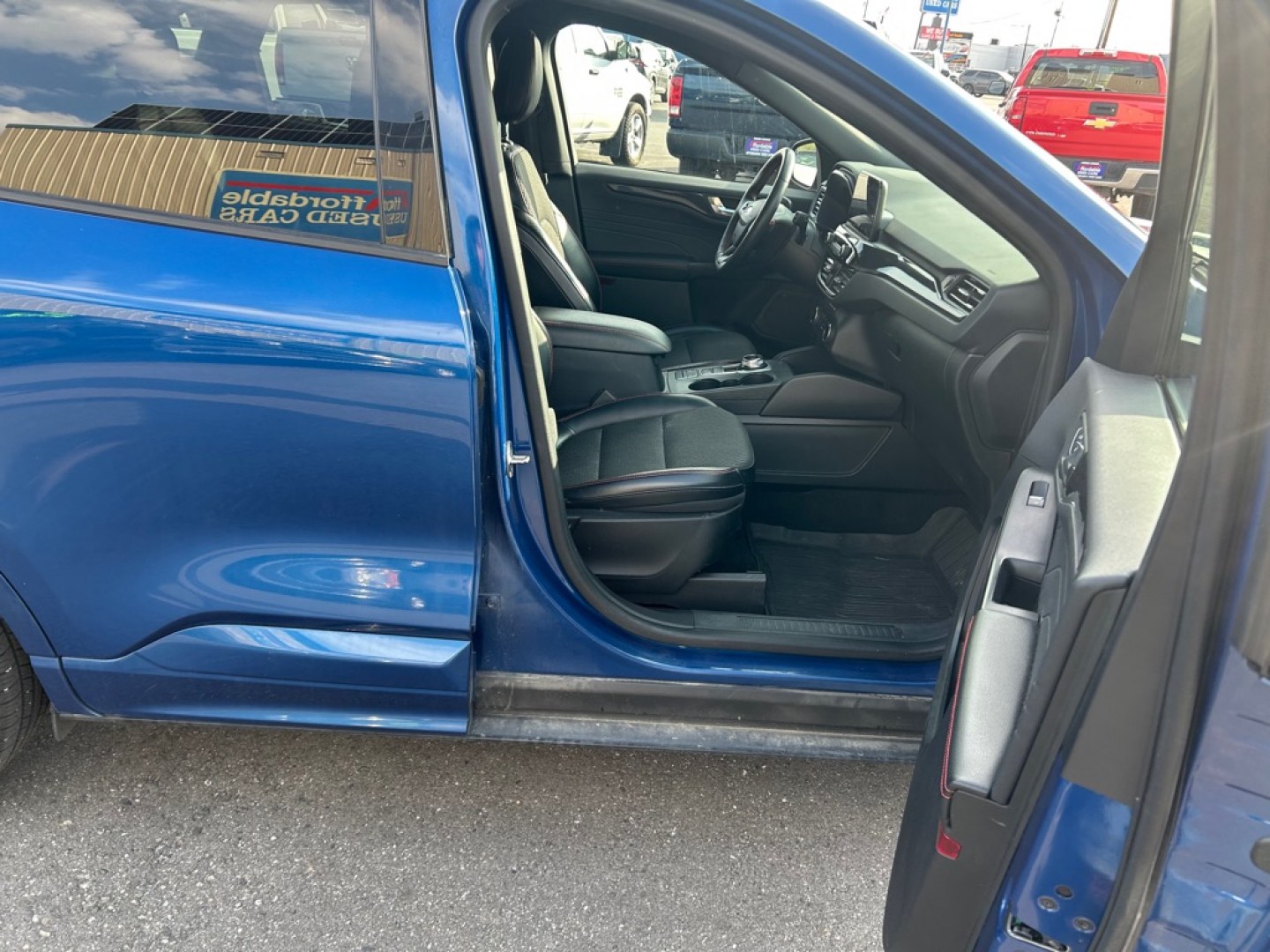 2023 BLUE FORD ESCAPE ST LINE (1FMCU9MNXPU) with an 1.5L engine, Automatic transmission, located at 2525 S. Cushman, Fairbanks, AK, 99701, (907) 452-5707, 64.824036, -147.712311- Photo#4