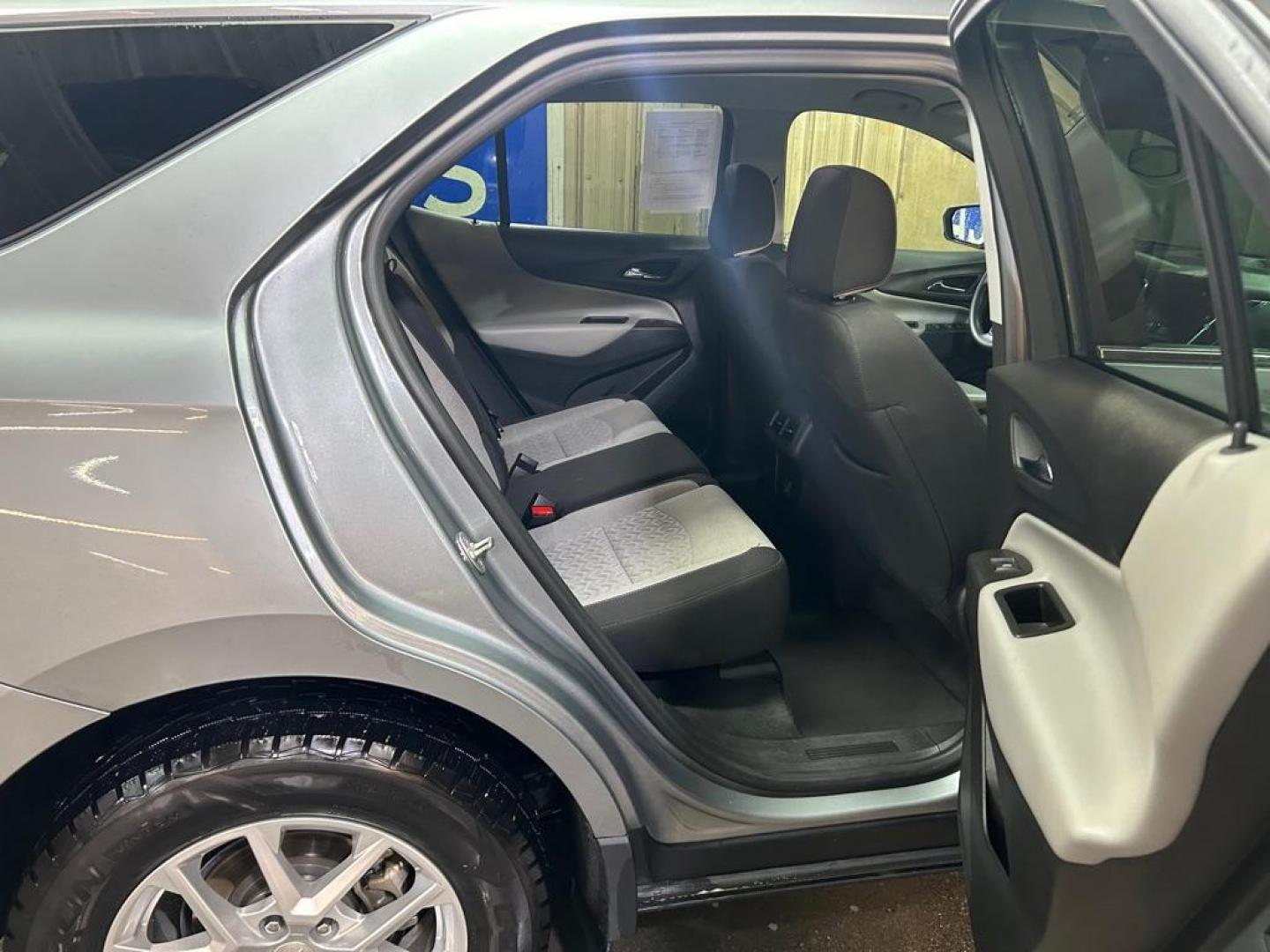 2023 GRAY CHEVROLET EQUINOX LT (3GNAXUEG6PS) with an 1.5L engine, Automatic transmission, located at 2525 S. Cushman, Fairbanks, AK, 99701, (907) 452-5707, 64.824036, -147.712311 - Photo#4