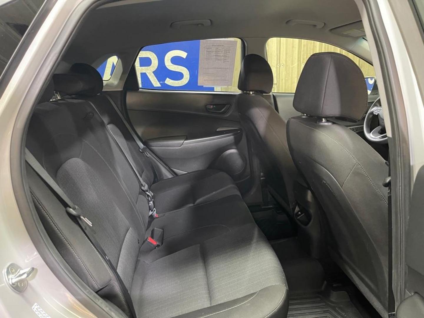 2023 SILVER HYUNDAI KONA SEL (KM8K6CAB7PU) with an 2.0L engine, Continuously Variable transmission, located at 2525 S. Cushman, Fairbanks, AK, 99701, (907) 452-5707, 64.824036, -147.712311 - Photo#4