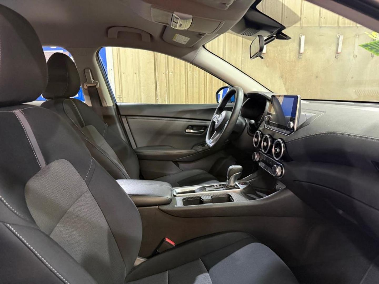 2024 BLUE NISSAN SENTRA SV (3N1AB8CV4RY) with an 2.0L engine, Continuously Variable transmission, located at 2525 S. Cushman, Fairbanks, AK, 99701, (907) 452-5707, 64.824036, -147.712311 - Photo#5