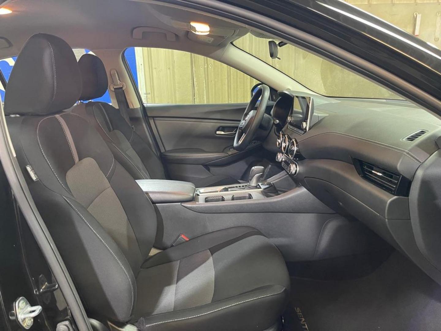 2024 BLACK NISSAN SENTRA SV (3N1AB8CV5RY) with an 2.0L engine, Continuously Variable transmission, located at 2525 S. Cushman, Fairbanks, AK, 99701, (907) 452-5707, 64.824036, -147.712311 - Photo#3