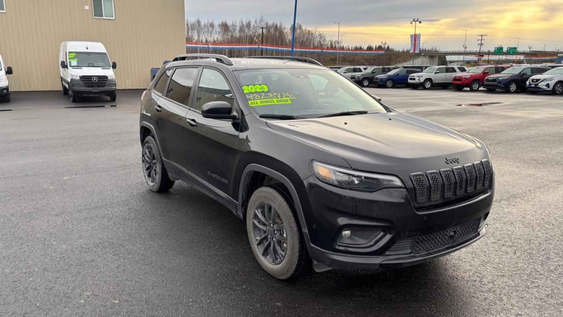 2023 BLACK JEEP CHEROKEE ALTITUDE LUX (1C4PJMMB7PD) with an 2.4L engine, Automatic transmission, located at 2525 S. Cushman, Fairbanks, AK, 99701, (907) 452-5707, 64.824036, -147.712311 - Photo#1