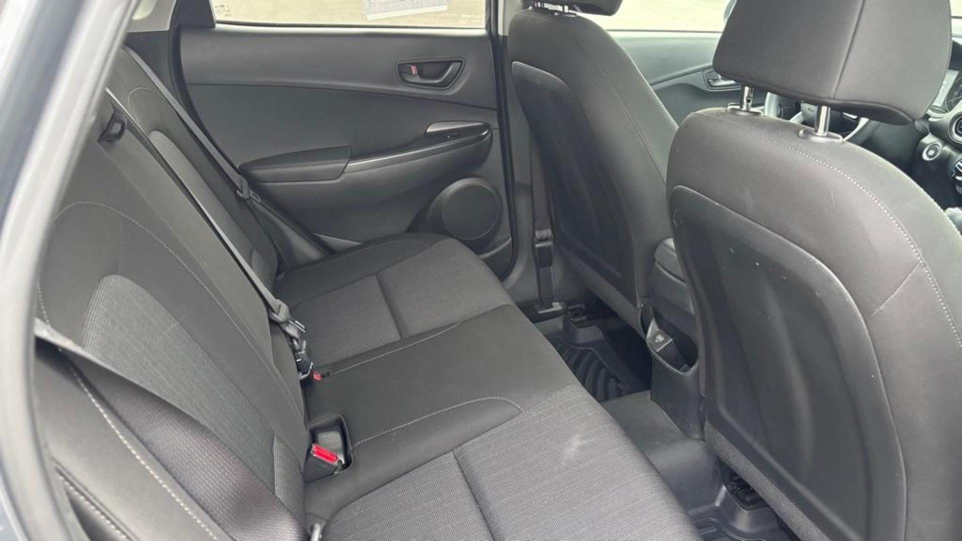 2023 GRAY HYUNDAI KONA SEL (KM8K6CAB7PU) with an 2.0L engine, Continuously Variable transmission, located at 2525 S. Cushman, Fairbanks, AK, 99701, (907) 452-5707, 64.824036, -147.712311 - Photo#4