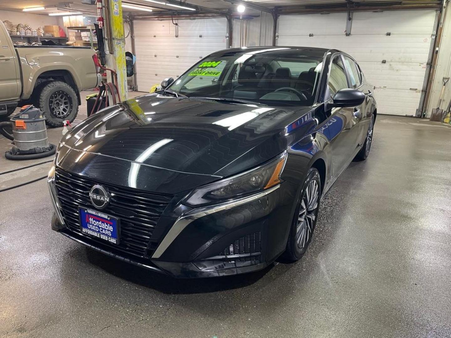2024 BLACK NISSAN ALTIMA SV (1N4BL4DV0RN) with an 2.5L engine, Continuously Variable transmission, located at 2525 S. Cushman, Fairbanks, AK, 99701, (907) 452-5707, 64.824036, -147.712311 - Photo#1