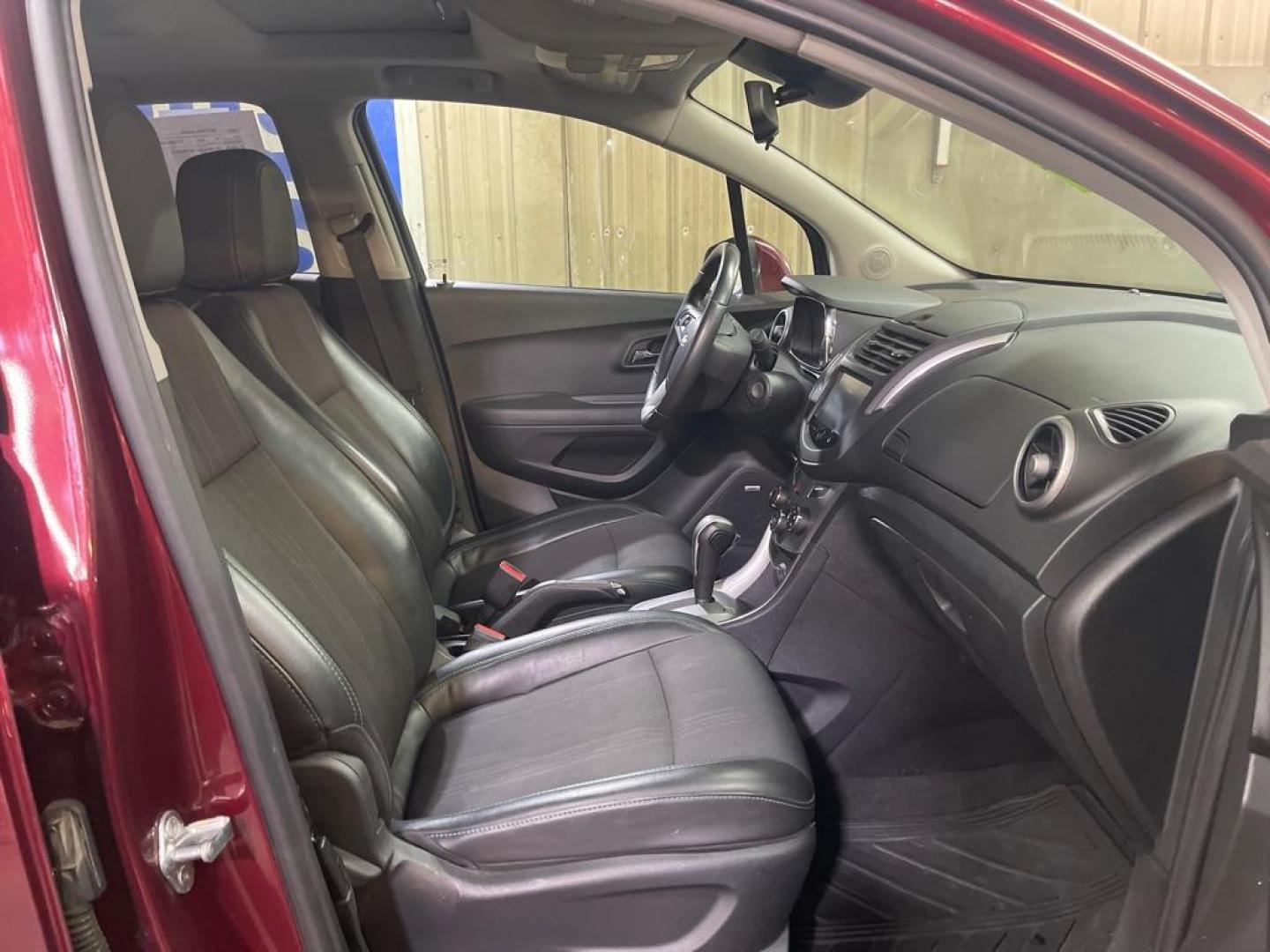 2016 RED CHEVROLET TRAX 1LT (3GNCJPSB1GL) with an 1.4L engine, Automatic transmission, located at 2525 S. Cushman, Fairbanks, AK, 99701, (907) 452-5707, 64.824036, -147.712311 - Photo#3