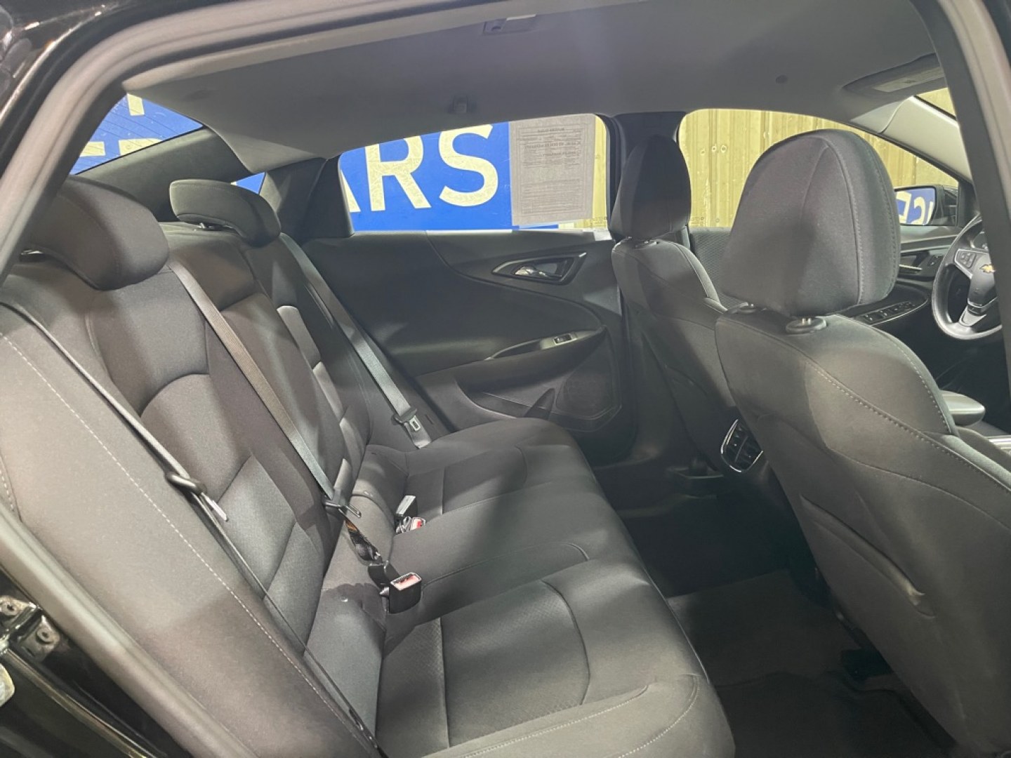 2020 BLACK CHEVROLET MALIBU LT (1G1ZD5ST0LF) with an 1.5L engine, Continuously Variable transmission, located at 2525 S. Cushman, Fairbanks, AK, 99701, (907) 452-5707, 64.824036, -147.712311- Photo#4
