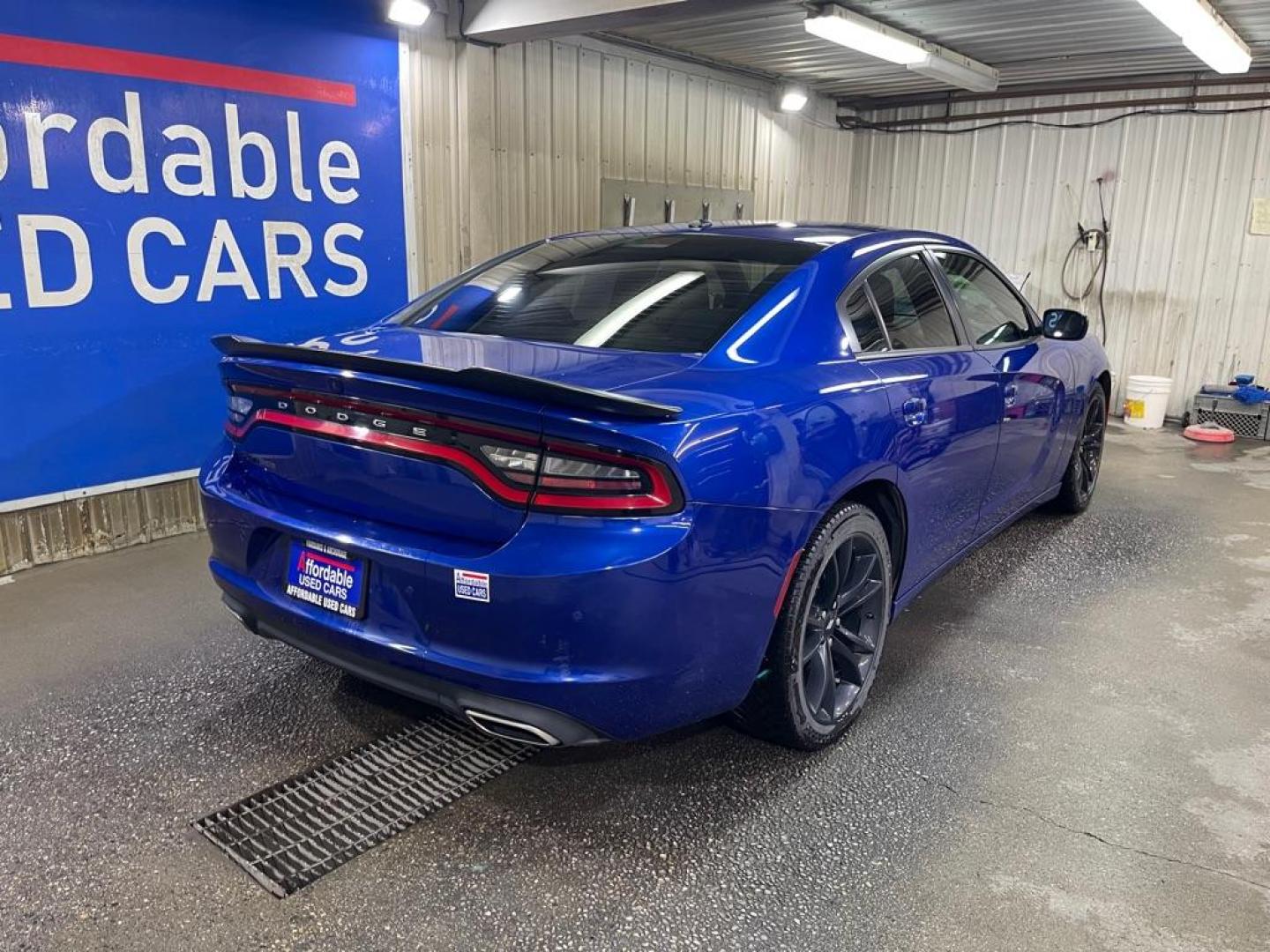 2018 BLUE DODGE CHARGER SXT (2C3CDXBG4JH) with an 3.6L engine, Automatic transmission, located at 2525 S. Cushman, Fairbanks, AK, 99701, (907) 452-5707, 64.824036, -147.712311 - Photo#2