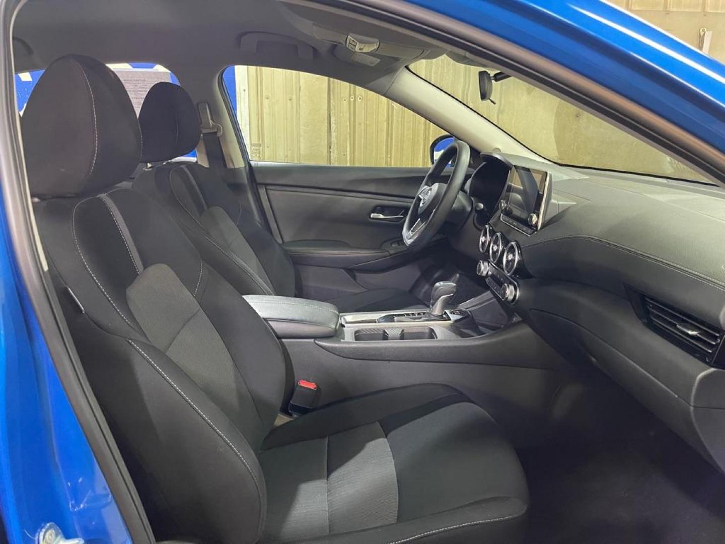 2024 BLUE NISSAN SENTRA SV (3N1AB8CV6RY) with an 2.0L engine, Continuously Variable transmission, located at 2525 S. Cushman, Fairbanks, AK, 99701, (907) 452-5707, 64.824036, -147.712311 - Photo#3