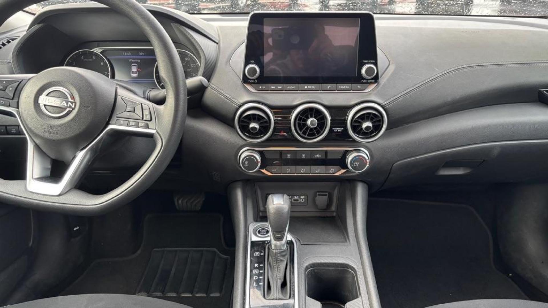 2024 GRAY NISSAN SENTRA SV (3N1AB8CV0RY) with an 2.0L engine, Continuously Variable transmission, located at 2525 S. Cushman, Fairbanks, AK, 99701, (907) 452-5707, 64.824036, -147.712311 - Photo#3