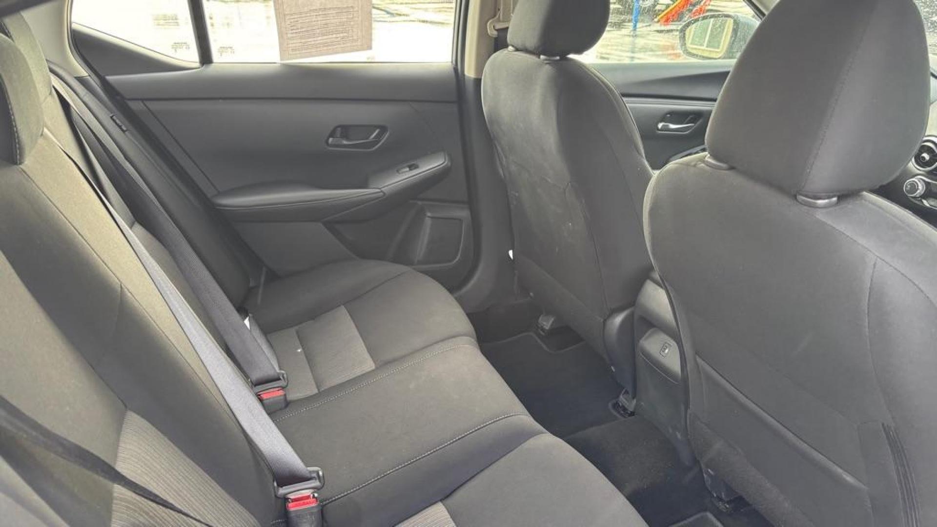 2024 GRAY NISSAN SENTRA SV (3N1AB8CV0RY) with an 2.0L engine, Continuously Variable transmission, located at 2525 S. Cushman, Fairbanks, AK, 99701, (907) 452-5707, 64.824036, -147.712311 - Photo#4