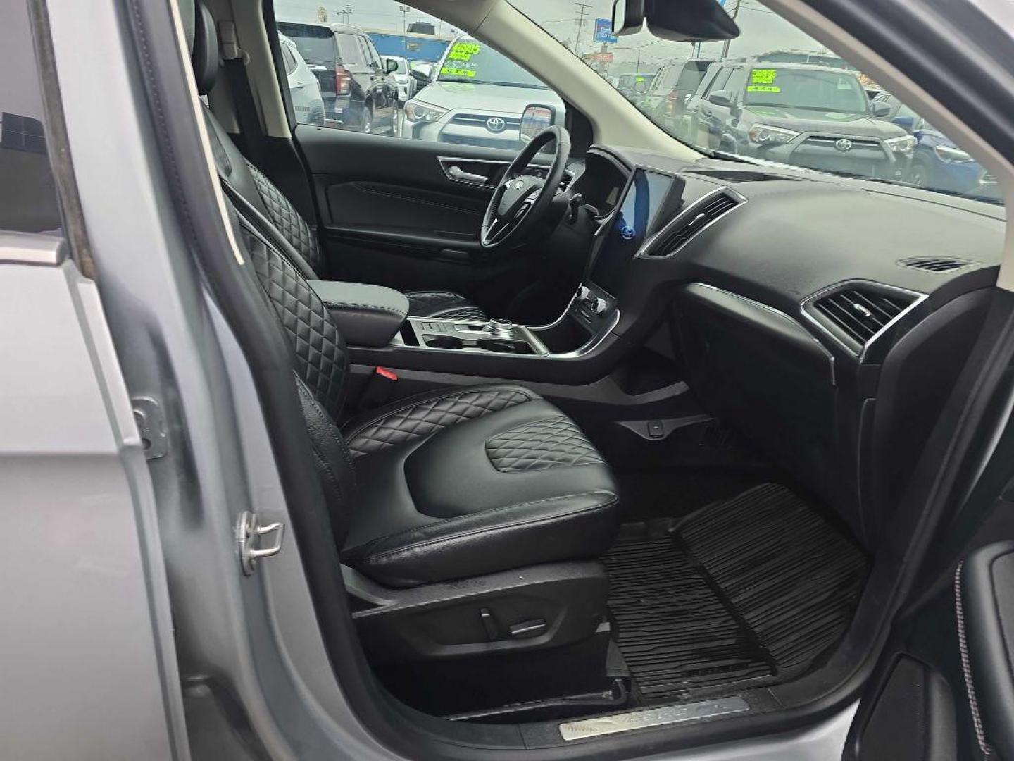 2023 SILVER FORD EDGE TITANIUM (2FMPK4K96PB) with an 2.0L engine, Automatic transmission, located at 2525 S. Cushman, Fairbanks, AK, 99701, (907) 452-5707, 64.824036, -147.712311 - Photo#4