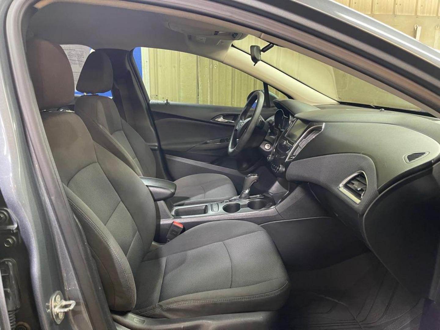 2018 GREY CHEVROLET CRUZE LT (1G1BE5SM9J7) with an 1.4L engine, Automatic transmission, located at 2525 S. Cushman, Fairbanks, AK, 99701, (907) 452-5707, 64.824036, -147.712311 - Photo#3