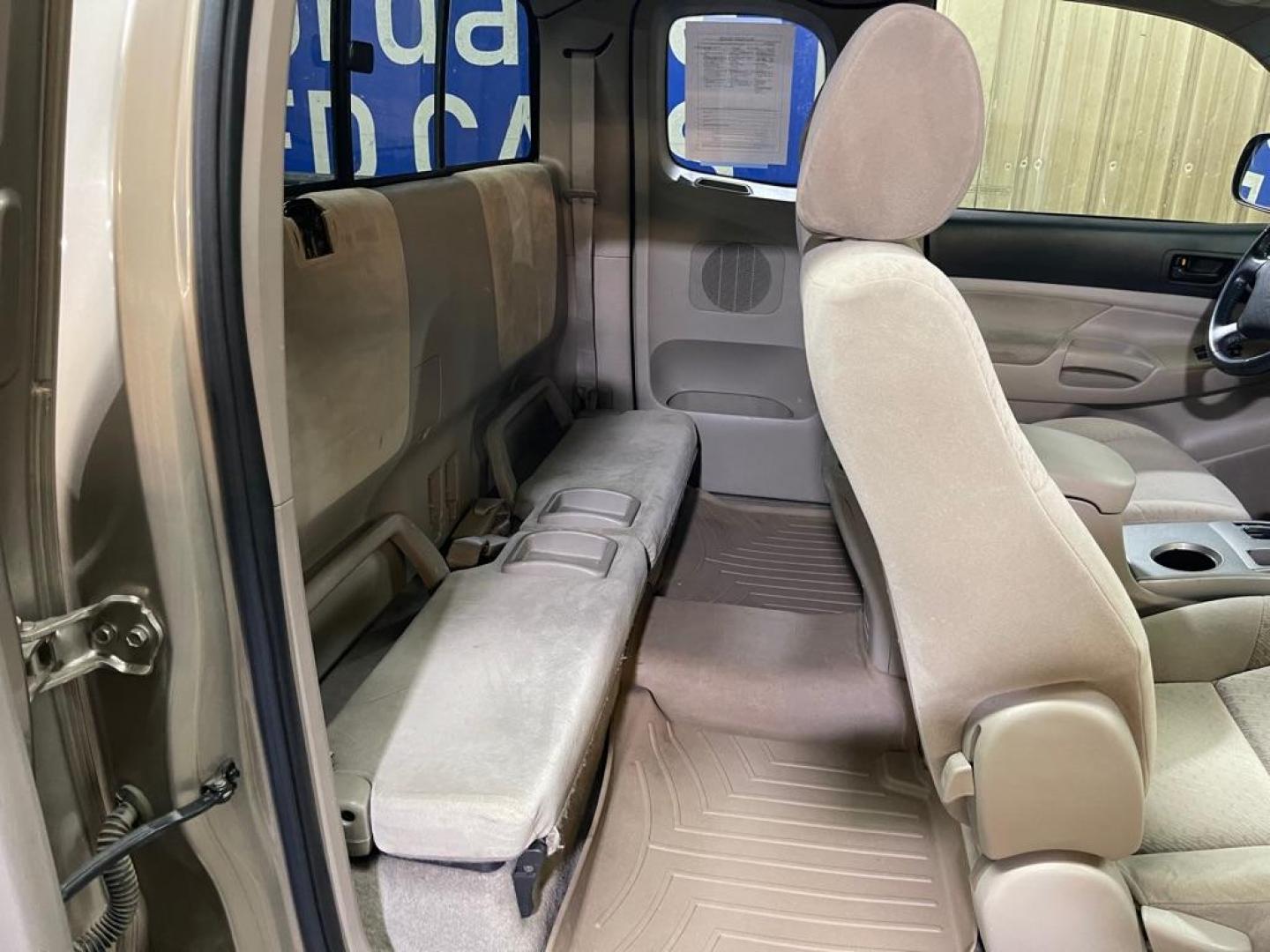 2006 TAN TOYOTA TACOMA ACCESS CAB (5TEUU42N06Z) with an 4.0L engine, Automatic transmission, located at 2525 S. Cushman, Fairbanks, AK, 99701, (907) 452-5707, 64.824036, -147.712311 - Photo#4