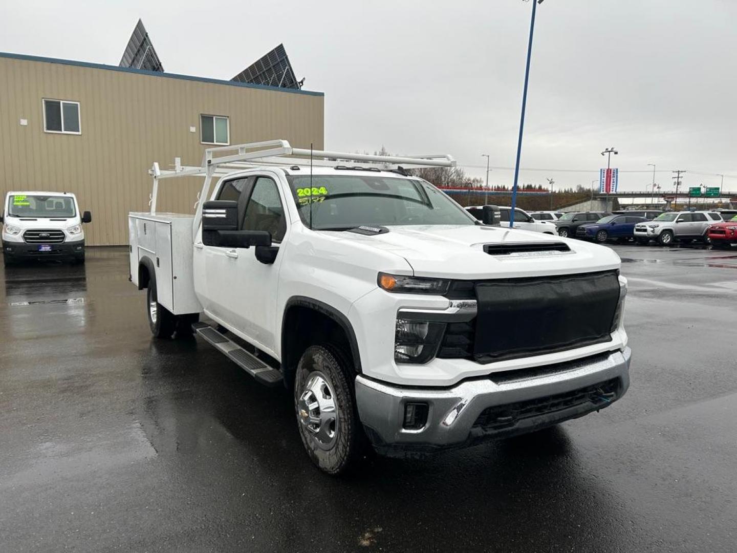 2024 WHITE CHEVROLET SILVERADO 3500 LT (1GB4YTEYXRF) with an 6.6L engine, Automatic transmission, located at 2525 S. Cushman, Fairbanks, AK, 99701, (907) 452-5707, 64.824036, -147.712311 - Photo#1