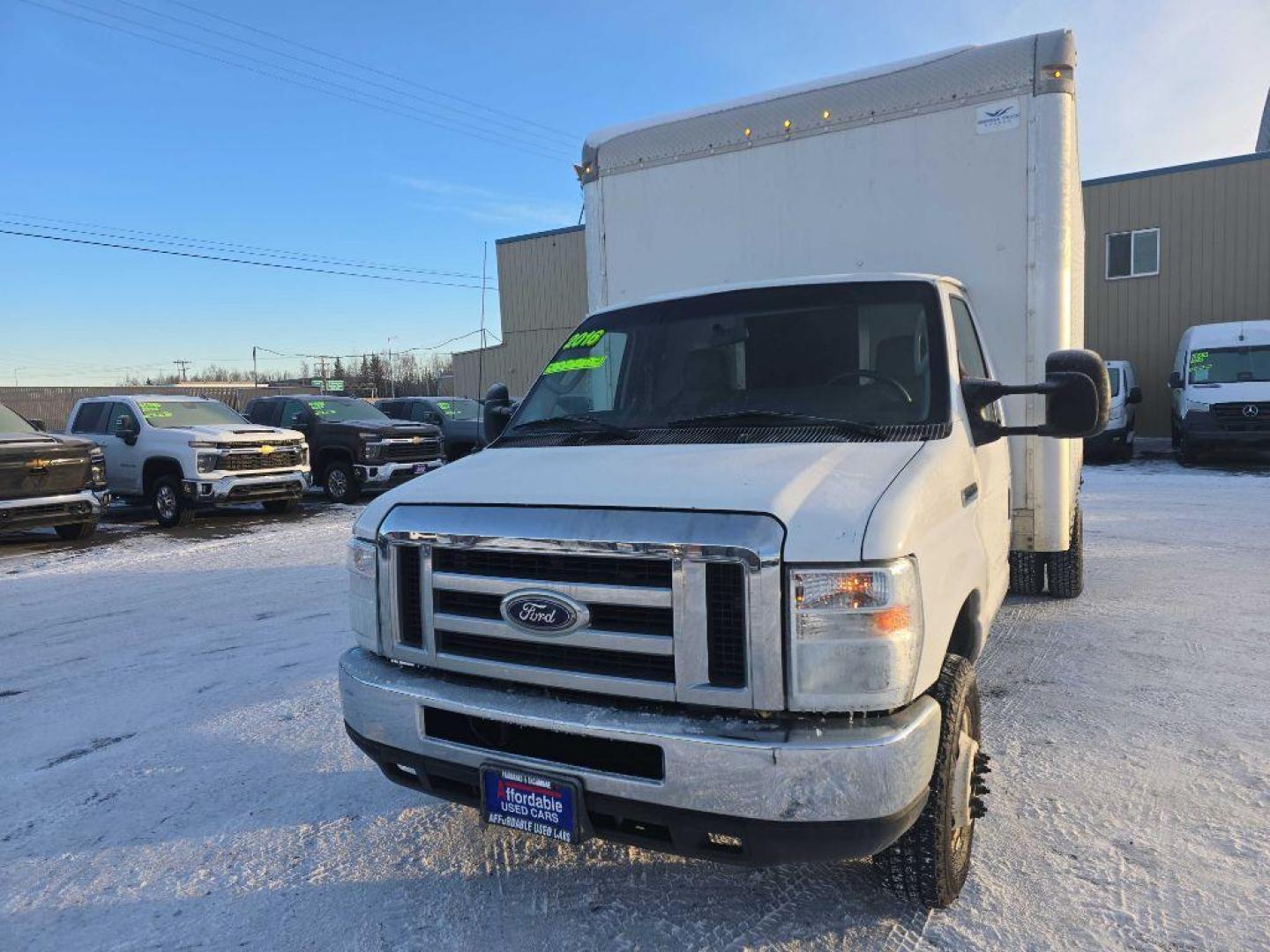 2016 WHITE FORD ECONOLINE E450 SUPER DUTY CUTAWAY VAN (1FDXE4FS9GD) with an 6.8L engine, Automatic transmission, located at 2525 S. Cushman, Fairbanks, AK, 99701, (907) 452-5707, 64.824036, -147.712311 - Photo#1