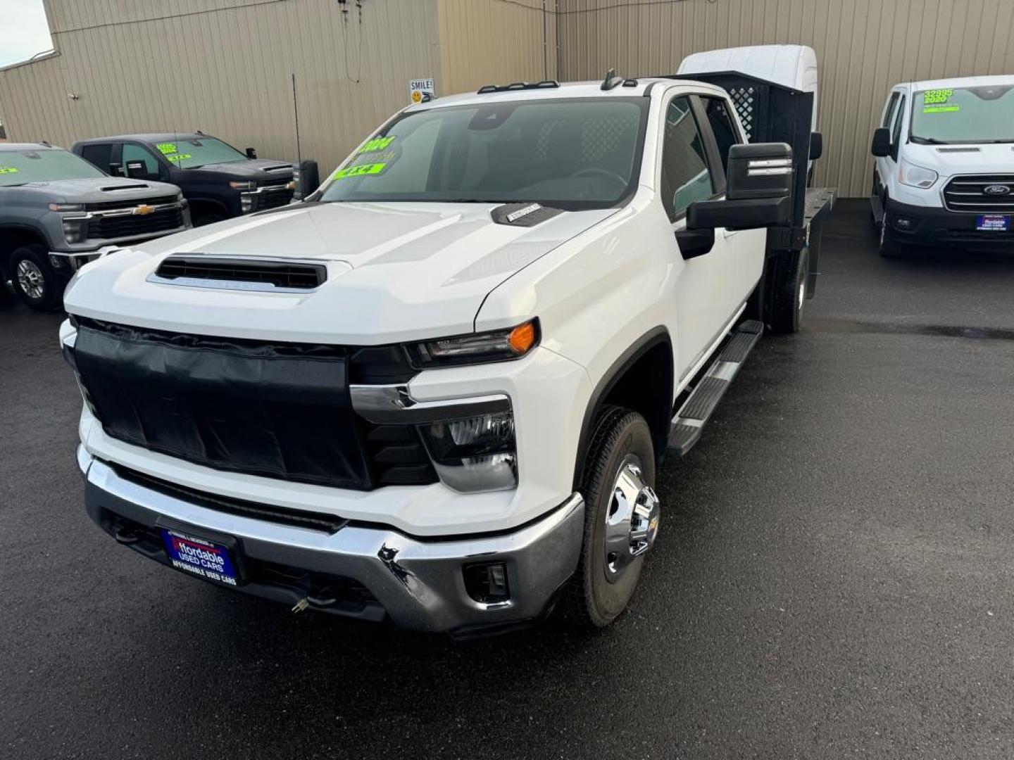 2024 WHITE CHEVROLET SILVERADO 3500 LT (1GB4YTEYXRF) with an 6.6L engine, Automatic transmission, located at 2525 S. Cushman, Fairbanks, AK, 99701, (907) 452-5707, 64.824036, -147.712311 - Photo#1