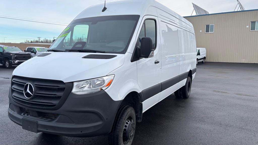 photo of 2025 MERCEDES-BENZ SPRINTER 3500