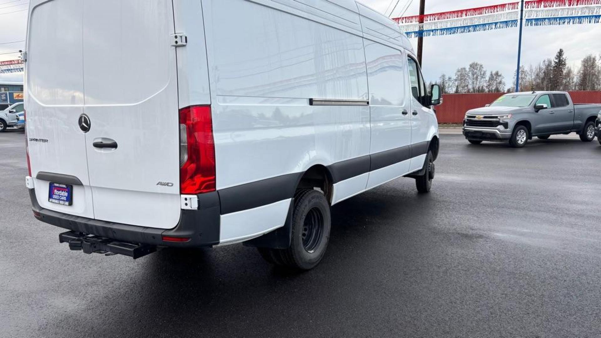 2025 WHITE MERCEDES-BENZ SPRINTER 3500 (W1Y8NC6Y0ST) with an 2.0L engine, Automatic transmission, located at 2525 S. Cushman, Fairbanks, AK, 99701, (907) 452-5707, 64.824036, -147.712311 - Photo#4
