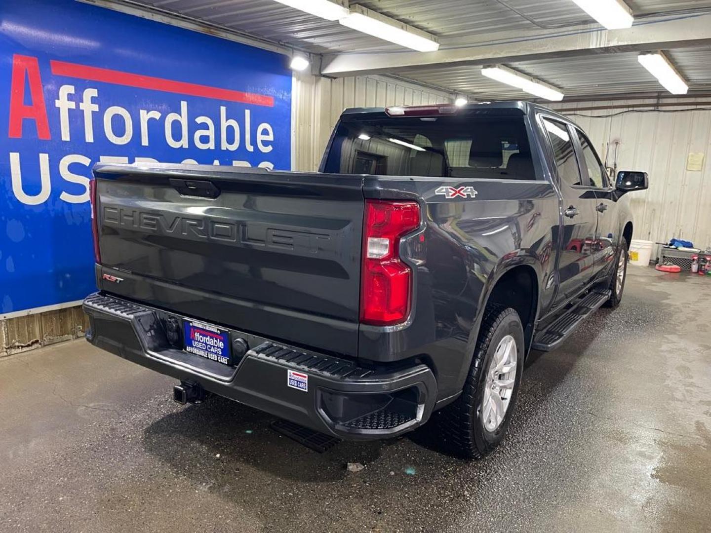 2021 GRAY CHEVROLET SILVERADO 1500 RST (1GCPYEEK9MZ) with an 2.7L engine, Automatic transmission, located at 2525 S. Cushman, Fairbanks, AK, 99701, (907) 452-5707, 64.824036, -147.712311 - Photo#2